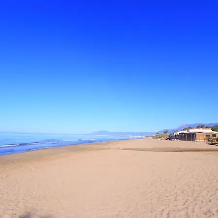 1080 - Golden Jacuzzi Apartmán *