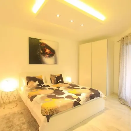 Appartement 1080 - Golden Jacuzzi *