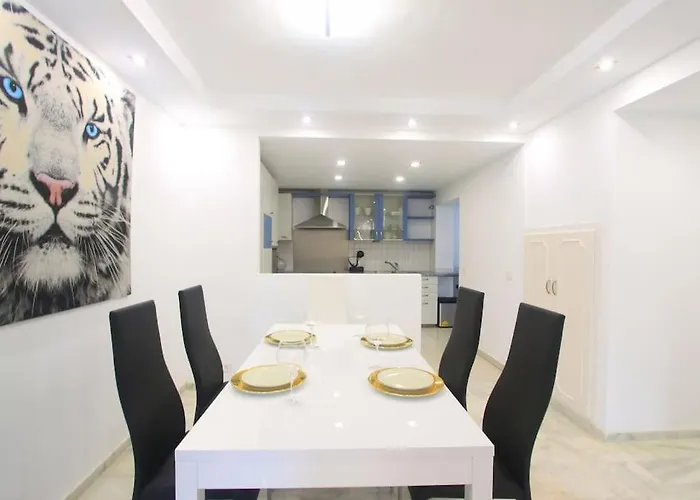 Apartamento 1080 - Golden Jacuzzi Marbella