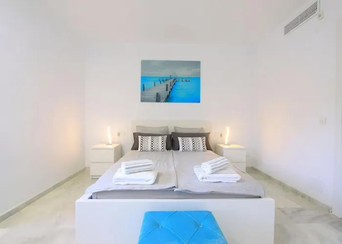 Apartamento 1080 - Golden Jacuzzi Marbella