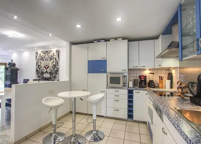 Apartamento 1080 - Golden Jacuzzi Marbella