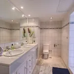 1080 - Golden Jacuzzi Apartamento *